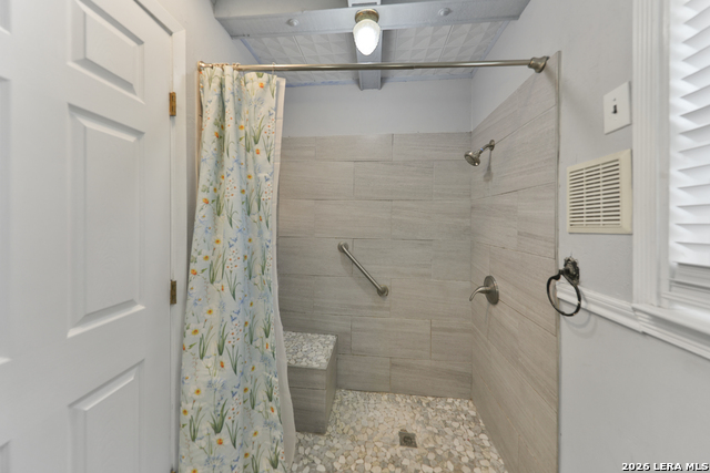 Image 16 of 22 For 106 Waugh  