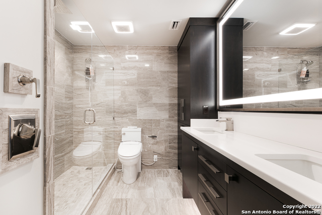 Image 37 of 83 For 700 Hildebrand Ave E 1301