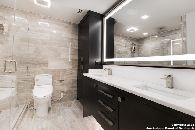 Image 38 of 83 For 700 Hildebrand Ave E 1301