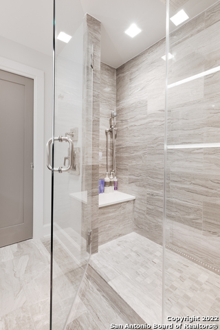 Image 39 of 83 For 700 Hildebrand Ave E 1301