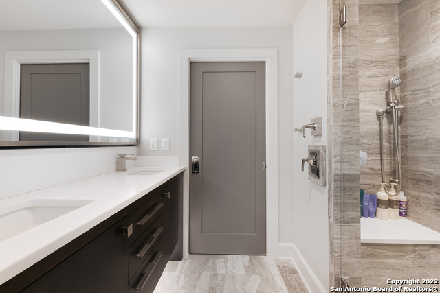 Image 41 of 83 For 700 Hildebrand Ave E 1301