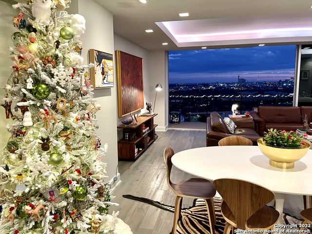 Image 46 of 83 For 700 Hildebrand Ave E 1301