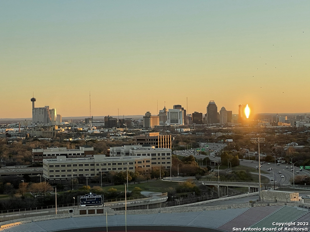 Image 49 of 83 For 700 Hildebrand Ave E 1301