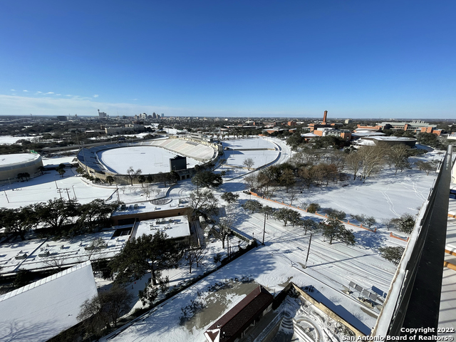 Image 50 of 83 For 700 Hildebrand Ave E 1301