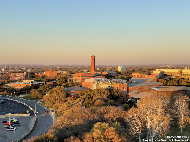 Image 54 of 83 For 700 Hildebrand Ave E 1301