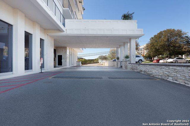 Image 57 of 83 For 700 Hildebrand Ave E 1301