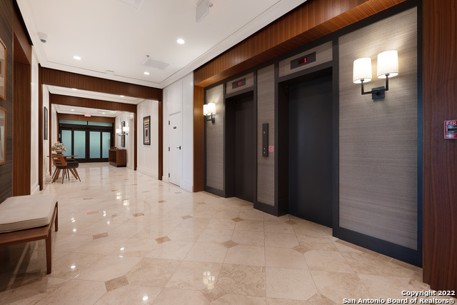 Image 61 of 83 For 700 Hildebrand Ave E 1301