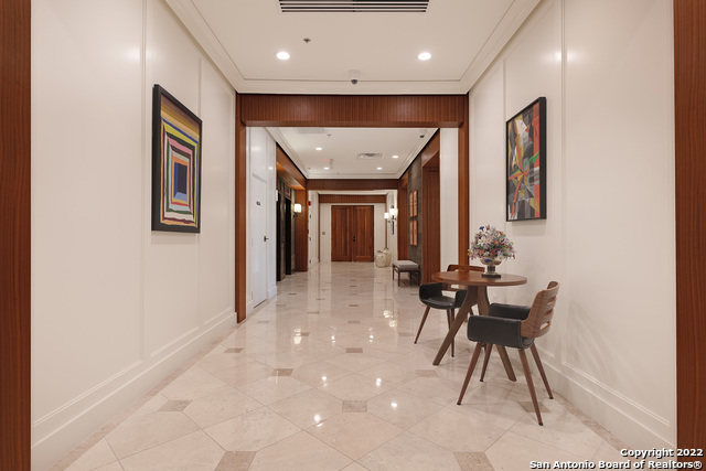 Image 62 of 83 For 700 Hildebrand Ave E 1301