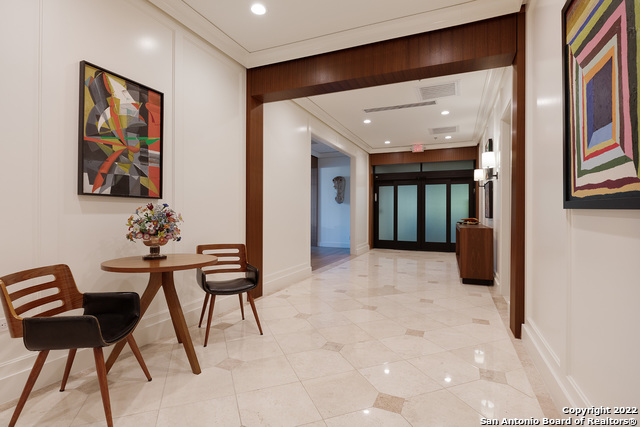 Image 63 of 83 For 700 Hildebrand Ave E 1301