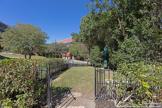 Image 77 of 83 For 700 Hildebrand Ave E 1301