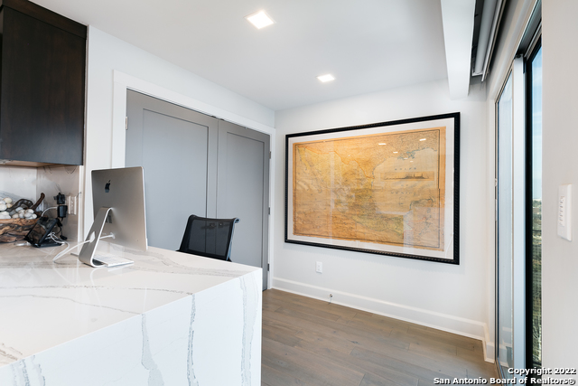 Image 8 of 83 For 700 Hildebrand Ave E 1301