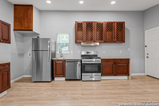 Image 10 of 23 For 212 Mclane St  C