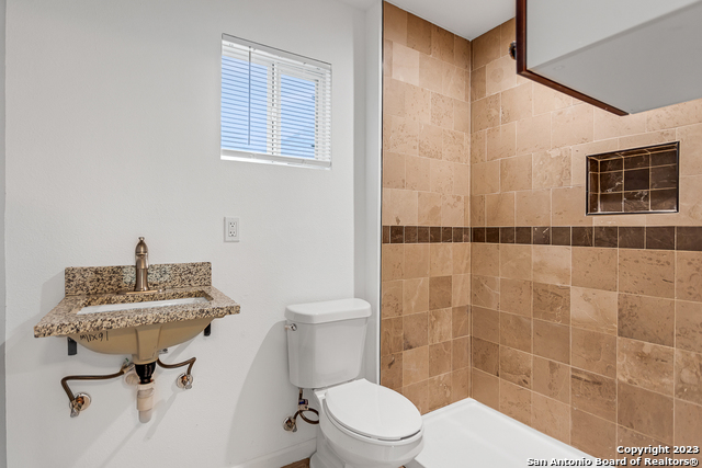 Image 18 of 23 For 212 Mclane St  C