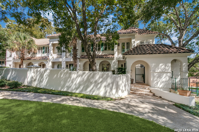 Image 12 of 23 For 137 Saint Dennis  137