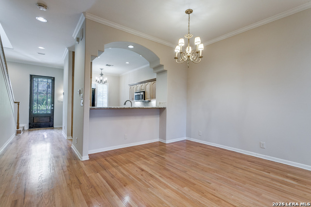 Image 5 of 23 For 137 Saint Dennis  137