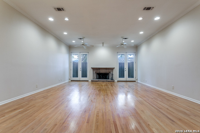 Image 7 of 23 For 137 Saint Dennis  137