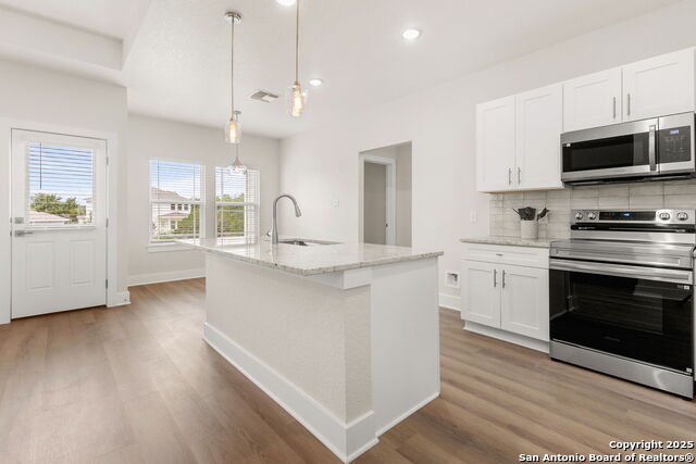 Image 11 of 40 For 952 Rimrock Cv