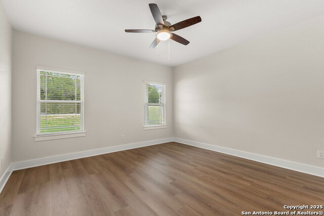 Image 19 of 40 For 952 Rimrock Cv