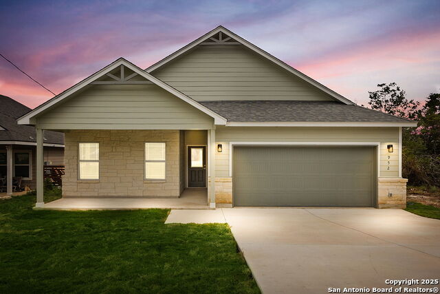 Image 28 of 40 For 952 Rimrock Cv