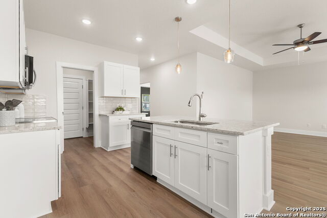 Image 6 of 40 For 952 Rimrock Cv