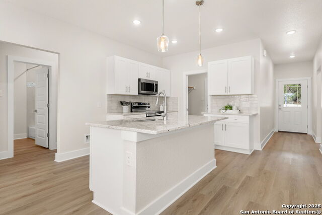 Image 7 of 40 For 952 Rimrock Cv