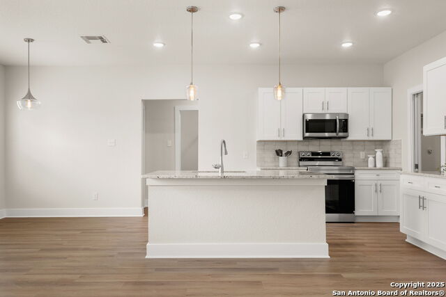 Image 9 of 40 For 952 Rimrock Cv