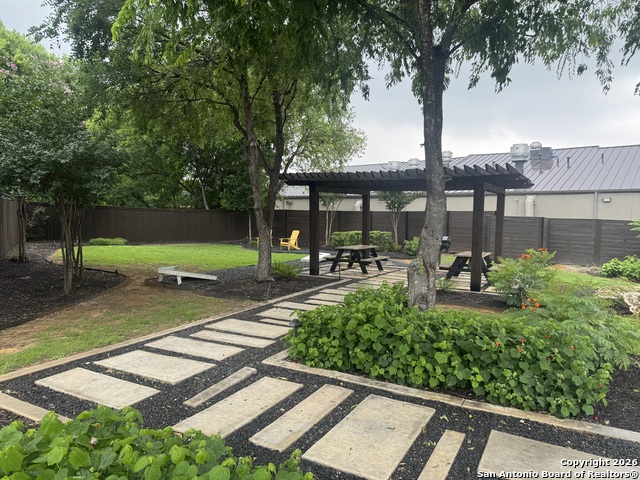 Image 26 of 27 For 5843 Whitby  Unit 33