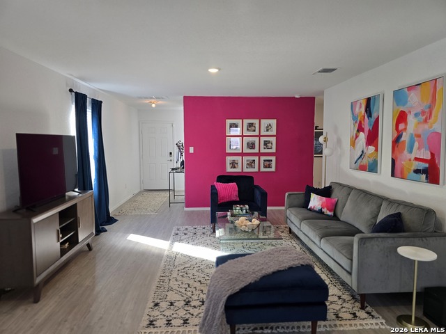 Image 4 of 13 For 6814 Willow Lnd