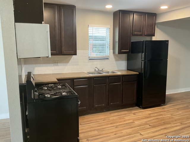 Image 6 of 16 For 2703 Menchaca  A