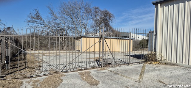 Listing photo id 6 for 7101 Eckhert Rd