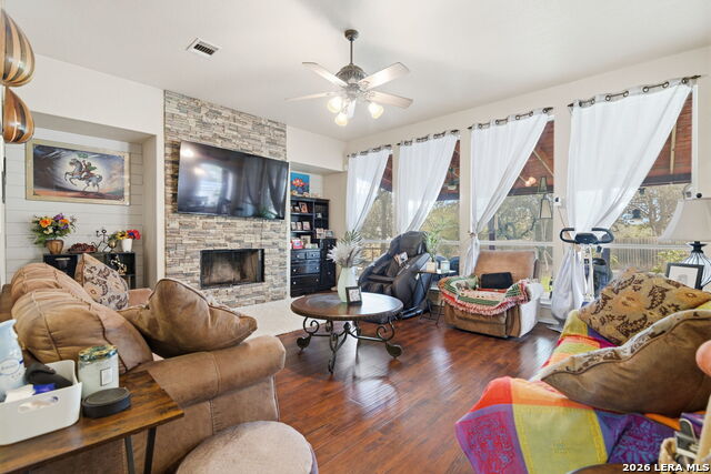 Listing photo id 10 for 495 Holliwell Bridge