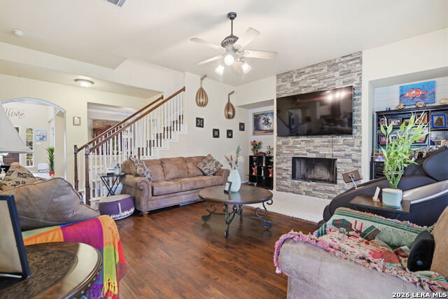 Listing photo id 11 for 495 Holliwell Bridge