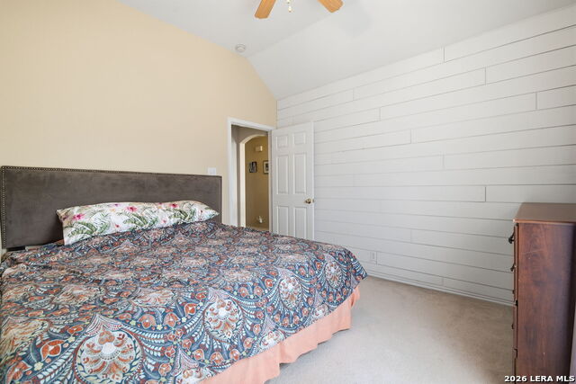 Listing photo id 25 for 495 Holliwell Bridge