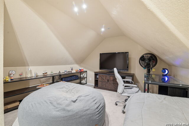 Listing photo id 30 for 495 Holliwell Bridge