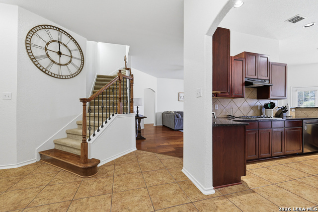 Image 11 of 39 For 13730 Box T  