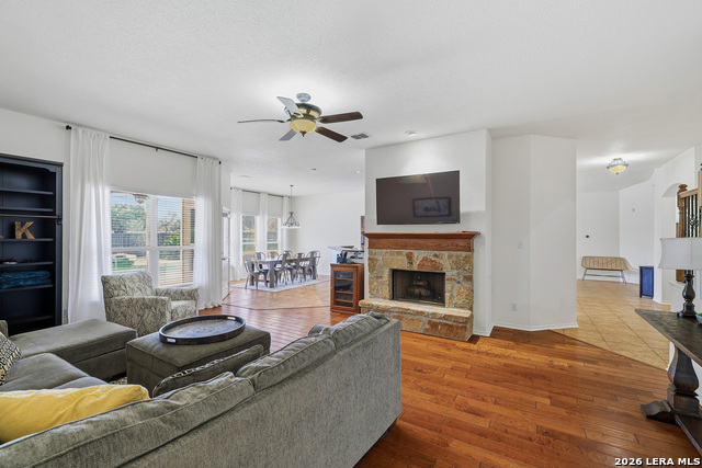 Image 12 of 39 For 13730 Box T  