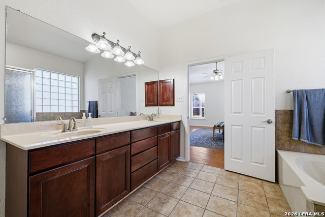 Image 22 of 39 For 13730 Box T  