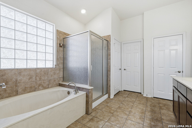 Image 23 of 39 For 13730 Box T  