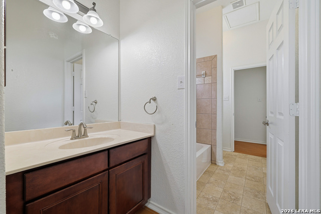 Image 29 of 39 For 13730 Box T  