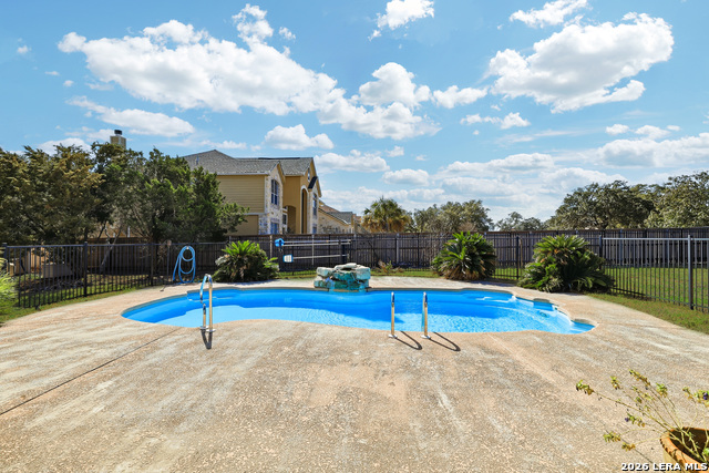 Image 35 of 39 For 13730 Box T  