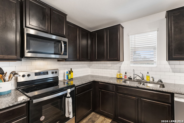 Image 15 of 29 For 12207 Beryl Knl