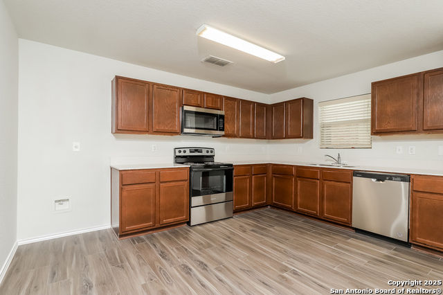 Listing photo id 3 for 8927 Ashley Wilkes