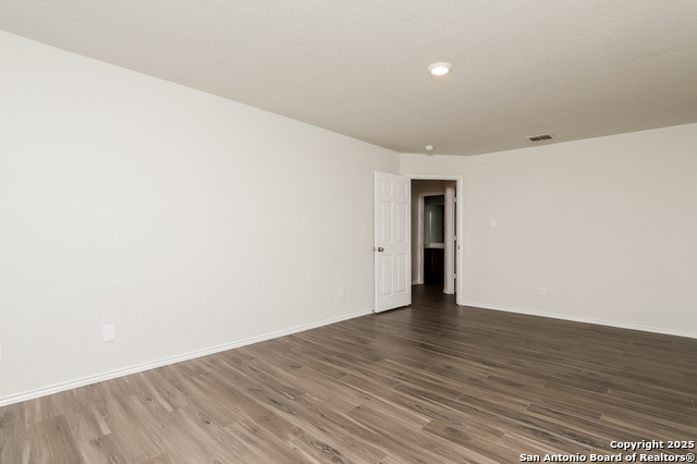 Listing photo id 7 for 8927 Ashley Wilkes