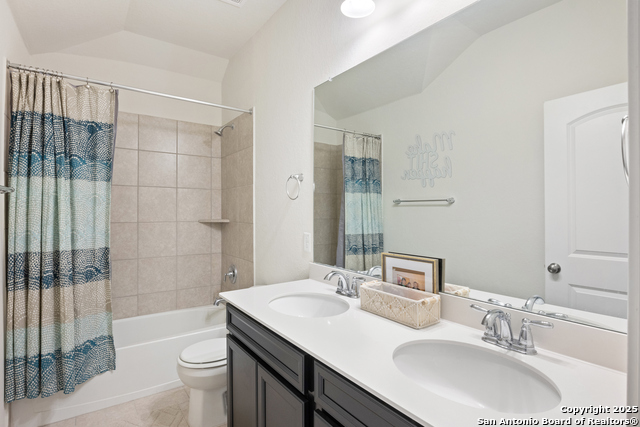 Image 27 of 37 For 27223 Volcano Dr.