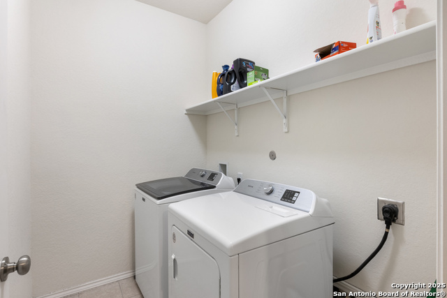 Image 31 of 37 For 27223 Volcano Dr.