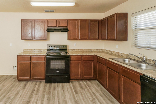 Image 4 of 13 For 8930 Scarlett Place