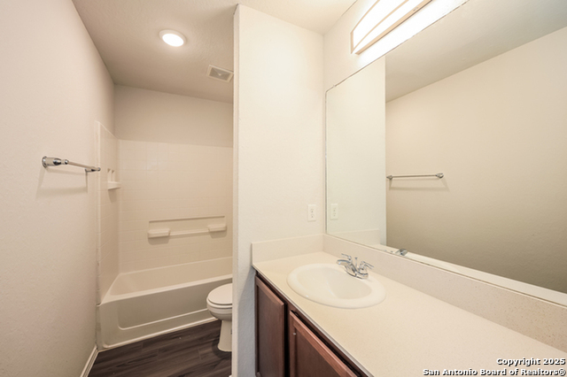 Listing photo id 9 for 8918 Ashley Wilkes