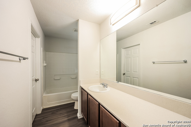 Listing photo id 12 for 8918 Ashley Wilkes