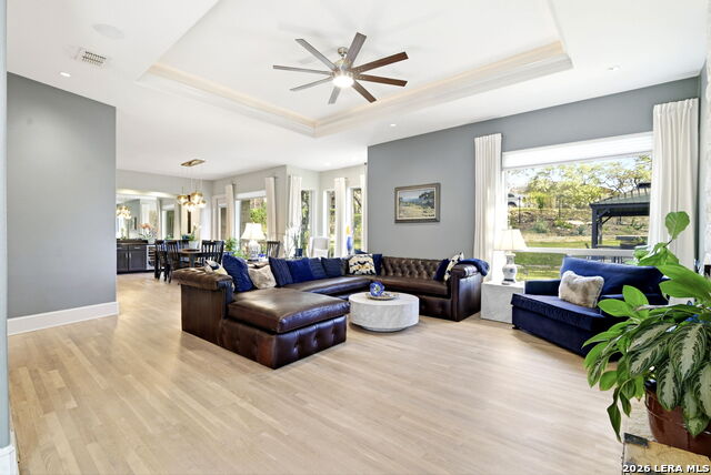 Image 3 of 41 For 515 Stonewood Dr