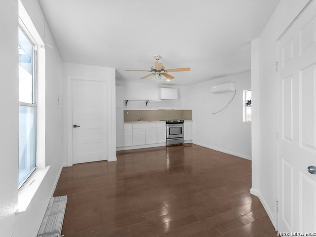 Image 11 of 17 For 755 Cavalier